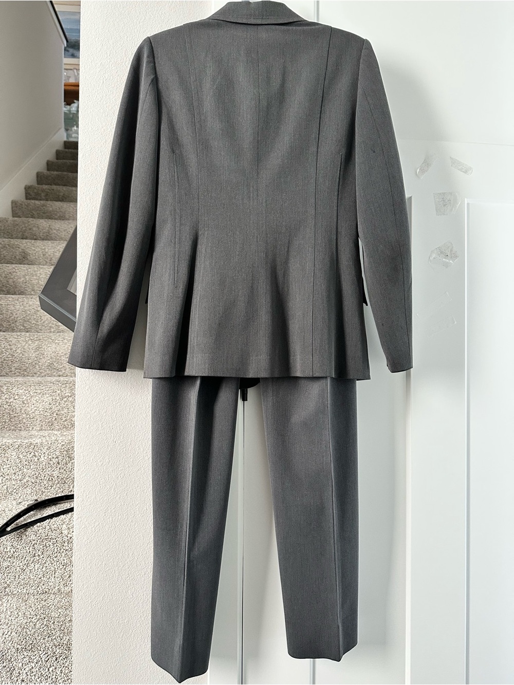 Caslon Charcoal Gray Two-Piece Tailored Pantsuit size 6 - Picture 2 of 16